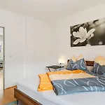 Near Bergisel Jump Apartment *