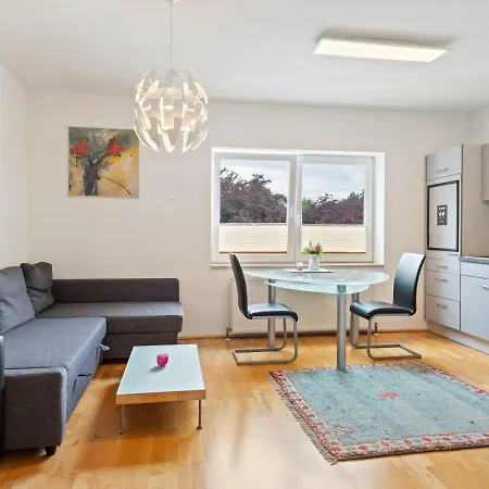 Apartment In Near The Golden Roof *