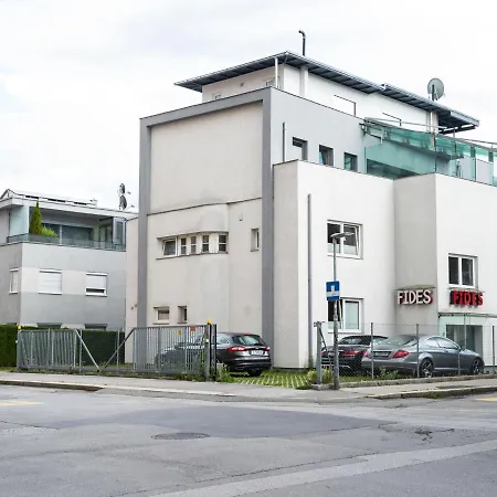 Near Bergisel Jump Апартаменты Инсбрук