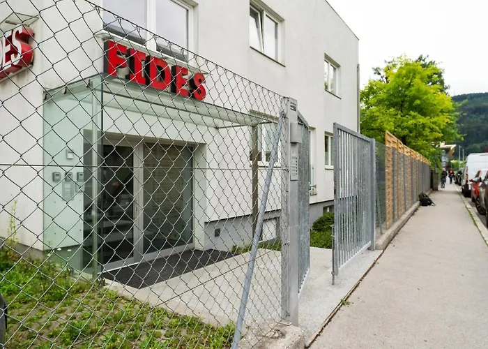 Near Bergisel Jump Apartman